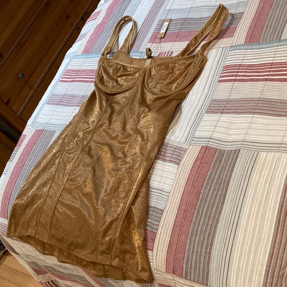RARE SKIMS Glissenette Corset Mini Dress NWT Chai Bodycon Gold Medium Left ONLY - Picture 6 of 11